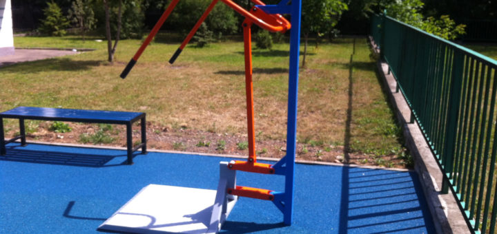 Безопасные спортивные уличные тренажеры