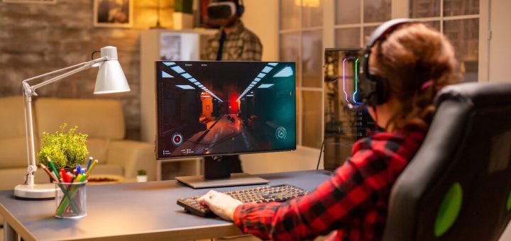 World of Tanks Blitz – это динамичный мир танковых баталий, где важна каждая секунда, каждое решение, каждый танк. Путь к вершине, к заветным топам и званию легендарного командира, тернист и требует вложений – времени, усилий, а иногда и денег. Но что, если есть способ значительно ускорить этот процесс? Что, если можно мгновенно оказаться в гуще событий, имея в ангаре мощную технику и опыт, накопленный другими? Ответ прост: покупка готового аккаунта World of Tanks Blitz. Многие игроки задаются вопросом: "Зачем тратить время на прокачку, если можно просто купить готовый аккаунт?" И действительно, в ряде случаев это может быть оптимальным решением. В этой статье мы подробно разберем причины, по которым приобретение готового аккаунта может стать вашим ключом к успеху в мире танковых сражений, ссылаясь на анализ преимуществ, опубликованный на сайте https://fifaxa-game.com/2023/07/02/prichiny-dlya-pokupki-gotovogo-akkaunta-world-of-tanks-blitz/ . Мы рассмотрим все аспекты этого решения, от экономии времени и денег до получения доступа к редкой технике и уникальному опыту. 1. Экономия времени – главный аргумент в пользу покупки аккаунта Представьте, сколько времени потребуется, чтобы с нуля прокачать аккаунт до желаемого уровня. Десятки, а то и сотни часов, проведенных в боях, прокачивая ветки техники, зарабатывая кредиты и опыт. Это утомительный и монотонный процесс, особенно если вы хотите сразу же наслаждаться игрой на топовых машинах. Покупка готового аккаунта позволяет вам мгновенно избежать этой рутины и сразу же погрузиться в сражения на технике высокого уровня. Это особенно актуально для опытных игроков, которые хотят как можно скорее вернуться в игру после долгого перерыва или попробовать себя на новом сервере. 2. Доступ к премиум и редкой технике Одним из главных преимуществ покупки аккаунта является возможность получить в свое распоряжение премиум и редкую технику, которую сложно или невозможно получить другим способом. Многие премиум танки уже не продаются в магазине, а некоторые редкие машины выдавались только за участие в акциях или турнирах. Покупка аккаунта – это часто единственный способ получить в свой ангар эти уникальные экземпляры, которые могут значительно повысить вашу эффективность в бою и принести массу удовольствия от игры. 3. Опыт и статистика – показатель вашего мастерства Статистика игрока – это важный показатель его мастерства и опыта. Высокий процент побед, хороший средний урон и высокий рейтинг эффективности – это то, к чему стремится каждый игрок. Прокачивая аккаунт с нуля, сложно избежать падения статистики, особенно на начальных этапах игры, когда вы только осваиваете механику и технику. Покупка аккаунта с хорошей статистикой позволяет вам сразу же демонстрировать свои навыки и не тратить время на исправление испорченных показателей. Кроме того, наличие хорошей статистики может открыть вам двери в престижные кланы и турниры. 4. Экономия денег – неожиданный поворот На первый взгляд, покупка аккаунта может показаться дорогостоящим удовольствием. Однако, если посчитать, сколько денег вы потратите на премиум аккаунт, золото и бустеры для прокачки техники с нуля, то окажется, что покупка готового аккаунта может быть даже более выгодной. Особенно это касается аккаунтов с уже приобретенной премиум техникой и большим количеством золота и кредитов. Таким образом, вы не только экономите время, но и деньги. 5. Психологический комфорт и отсутствие стресса Прокачка аккаунта с нуля – это часто стрессовый процесс, особенно для новичков. Неудачи в боях, критика от опытных игроков, сложность в освоении механики игры – все это может отбить желание играть. Покупка готового аккаунта позволяет избежать этих негативных моментов и сразу же наслаждаться игрой на комфортном уровне, не беспокоясь о своей статистике и прогрессе. Вы можете просто расслабиться и получать удовольствие от танковых сражений. 6. Возможность попробовать себя на разных серверах Если вы хотите попробовать себя на другом сервере, то прокачка аккаунта с нуля может занять очень много времени. Покупка готового аккаунта позволяет вам мгновенно начать играть на новом сервере, имея в своем распоряжении мощную технику и опыт. Это особенно актуально для игроков, которые хотят играть с друзьями или найти более сильный клан на другом сервере. 7. Обход ограничений и блокировок Иногда игроки сталкиваются с блокировками своих аккаунтов по разным причинам. Покупка нового аккаунта позволяет им продолжить играть, не дожидаясь разблокировки старого. Конечно, это не является оправданием для нарушений правил игры, но в некоторых случаях это может быть единственным способом вернуться в любимую игру. 8. Доступ к уникальным событиям и наградам На многих аккаунтах могут быть сохранены уникальные награды и достижения, полученные за участие в различных событиях и акциях, которые уже давно закончились. Эти награды могут представлять собой уникальные камуфляжи, аватары, фоны профиля и другие элементы кастомизации, которые невозможно получить другим способом. Покупка такого аккаунта – это возможность приобрести частичку истории игры и выделиться среди других игроков. 9. Возможность смены игрового стиля Иногда игроки хотят сменить свой игровой стиль и попробовать себя на другой технике. Однако, прокачка новых веток техники может занять очень много времени. Покупка аккаунта с уже прокачанными ветками техники позволяет им мгновенно переключиться на другой игровой стиль и экспериментировать с новыми тактиками. 10. Инвестиция в развлечение В конечном итоге, покупка готового аккаунта World of Tanks Blitz – это инвестиция в ваше развлечение. Вы платите за возможность получить максимум удовольствия от игры, не тратя время на рутинную прокачку и не беспокоясь о своей статистике. Если вы цените свое время и хотите сразу же наслаждаться игрой на топовых машинах, то покупка готового аккаунта – это разумное решение. Однако, стоит помнить о рисках, связанных с покупкой аккаунтов. Всегда есть вероятность столкнуться с мошенниками или приобрести аккаунт, который был украден. Поэтому, перед покупкой необходимо тщательно проверять продавца и аккаунт, а также использовать безопасные способы оплаты. В заключение, покупка готового аккаунта World of Tanks Blitz может быть отличным способом ускорить свой прогресс в игре, получить доступ к премиум и редкой технике и сразу же наслаждаться сражениями на топовых машинах. Однако, перед принятием решения необходимо взвесить все "за" и "против" и убедиться в надежности продавца. Помните, что главное в игре – это удовольствие, и если покупка аккаунта поможет вам его получить, то это может быть разумным решением. Хотите узнать больше о преимуществах и рисках покупки готового аккаунта World of Tanks Blitz? Посетите сайт https://fifaxa-game.com/2023/07/02/prichiny-dlya-pokupki-gotovogo-akkaunta-world-of-tanks-blitz/ и получите всю необходимую информацию! Облако тегов WoT Blitz аккаунт Танки Блиц Премиум танки Купить аккаунт Прокачка WoT Blitz Редкие танки Статистика WoT Blitz Экономия времени Аккаунт с топами Онлайн игры Wargaming Быстрый старт